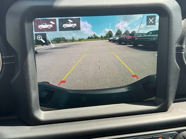 2021 Jeep Gladiator Overland — photo 25 of 28