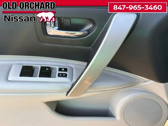 2012 Nissan Rogue SL — photo 9 of 20