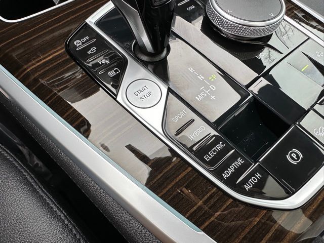 2021 BMW X5 xDrive45e — photo 29 of 34