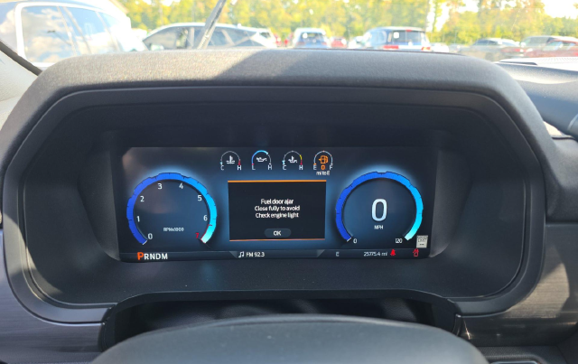 2025 Ford F-150 Lariat — photo 8 of 10
