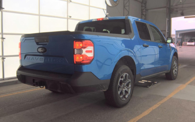 2025 Ford Maverick XLT — photo 3 of 6