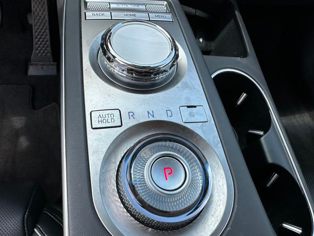 2025 Genesis GV70 2.5T — photo 24 of 34