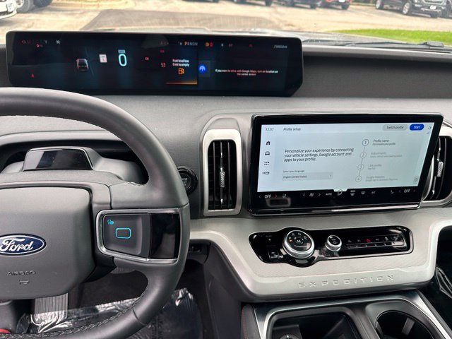 2025 Ford Expedition Active — photo 28 of 41