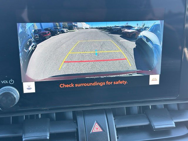 2024 Toyota RAV4 Hybrid XLE — photo 25 of 29