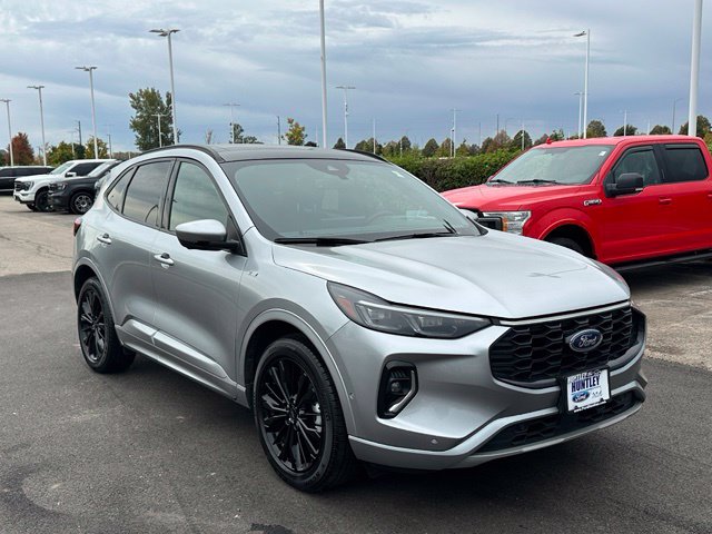 2023 Ford Escape ST-Line Elite — photo 3 of 31