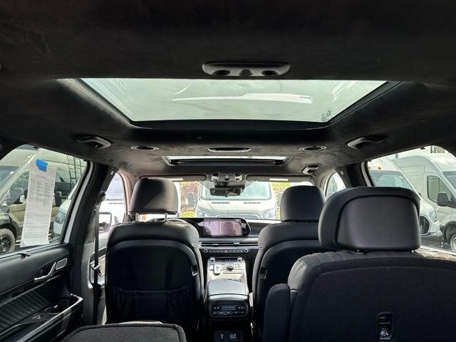 2024 Hyundai Palisade Calligraphy Night Edition — photo 13 of 41