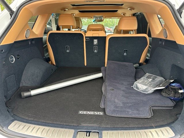 2022 Genesis GV80 2.5T — photo 12 of 39