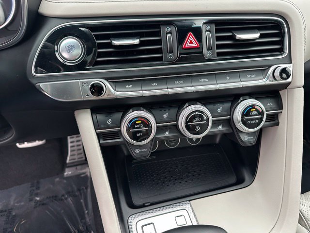 2023 Genesis G70 3.3T — photo 25 of 39