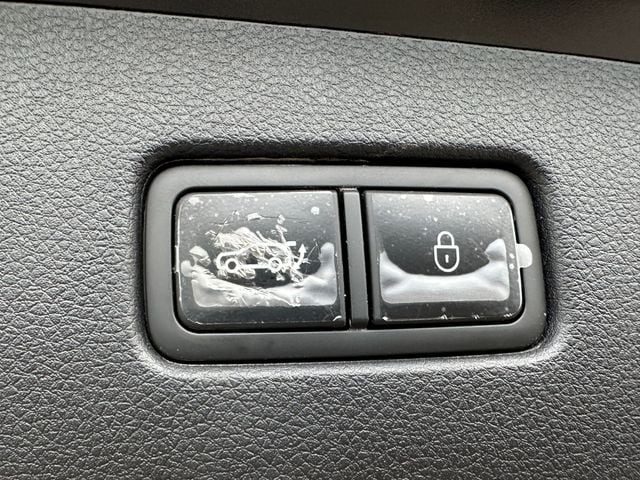 2023 Genesis GV70 3.5T Sport — photo 14 of 37