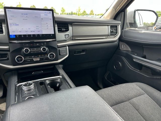 2024 Ford Expedition XLT — photo 15 of 25