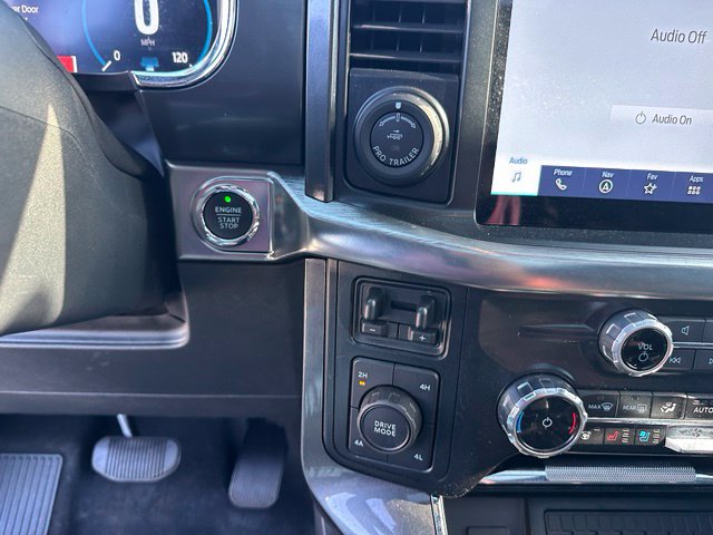 2023 Ford F-150 Lariat — photo 20 of 25