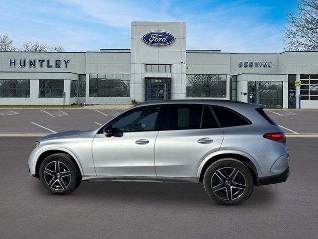 2025 Mercedes-Benz GLC GLC 300 — photo 7 of 30