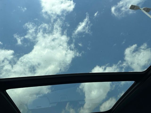 2024 Chevrolet Traverse RS — photo 18 of 38