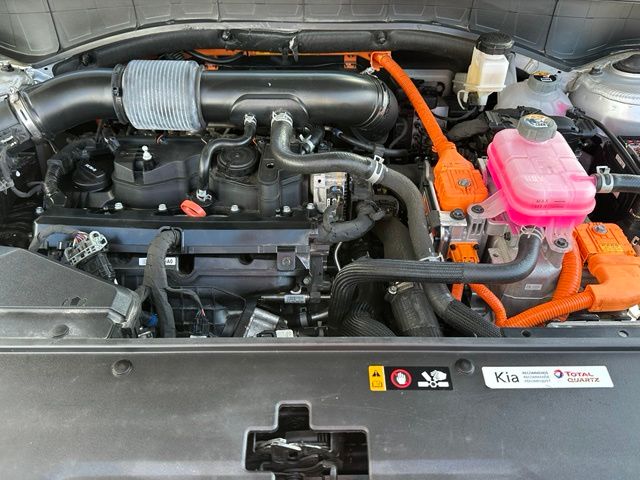 2023 Kia Sorento Hybrid EX — photo 8 of 31