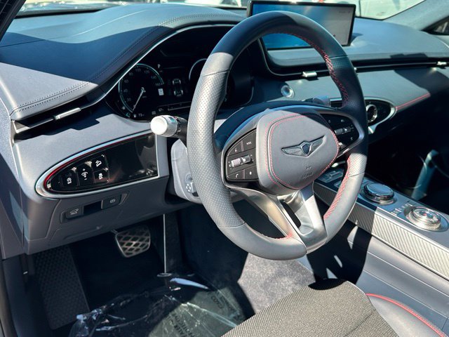 2023 Genesis GV70 2.5T — photo 25 of 41