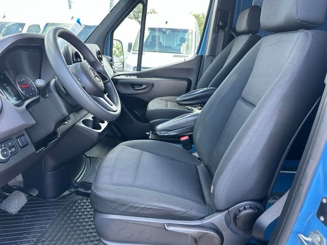 2024 Mercedes-Benz Sprinter 2500 Crew 144 WB — photo 15 of 23