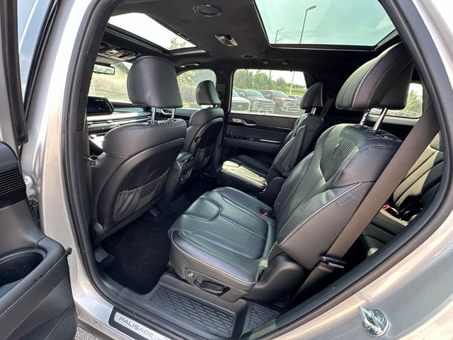 2024 Hyundai Palisade Calligraphy — photo 18 of 40