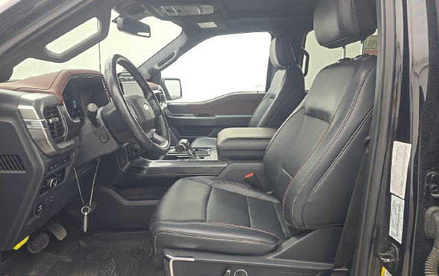 2023 Ford F-150 Lariat — photo 5 of 9