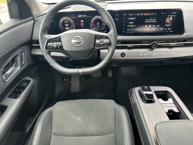 2024 Nissan Ariya Engage e-4orce — photo 14 of 27