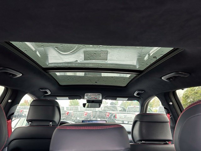 2023 Genesis GV70 3.5T Sport — photo 13 of 39