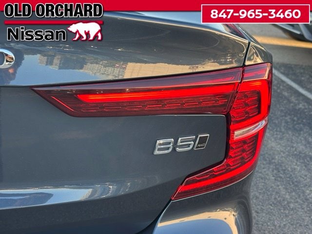 2024 Volvo S60 B5 Core Dark Theme — photo 10 of 24