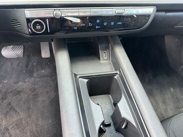 2024 Hyundai IONIQ 6 SE — photo 21 of 28