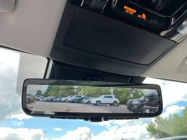 2023 LEXUS RZ 450e Premium — photo 20 of 27