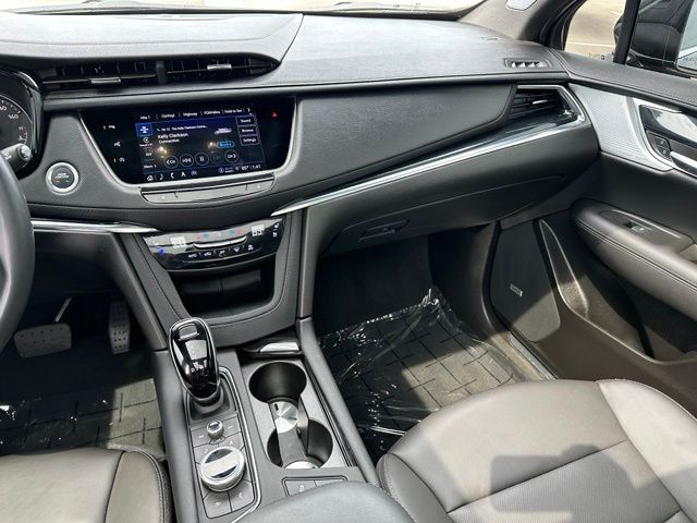 2024 Cadillac XT5 Premium Luxury — photo 19 of 36