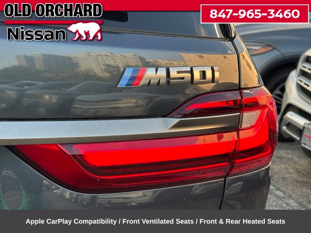 2020 BMW X7 M50i — photo 11 of 25