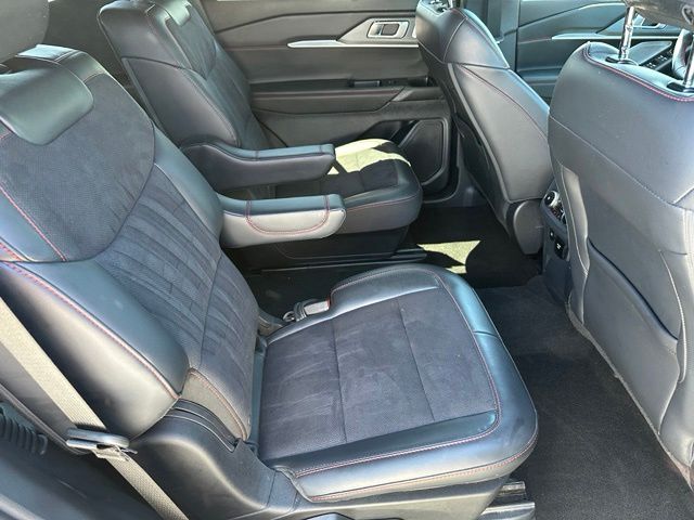 2025 Ford Explorer ST — photo 10 of 38