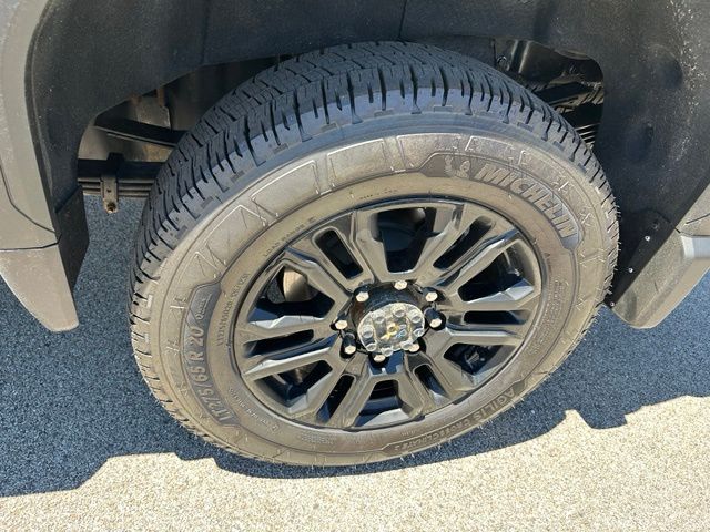2023 GMC Sierra 3500HD Denali — photo 8 of 33