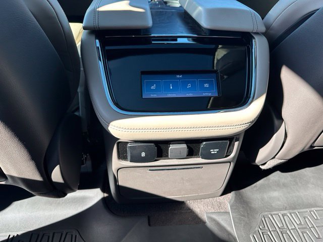 2023 Lincoln Navigator L Reserve — photo 18 of 37