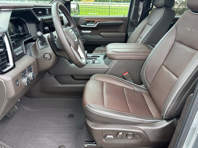 2023 GMC Sierra 1500 Denali — photo 18 of 34
