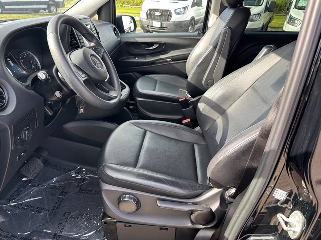 2023 Mercedes-Benz Metris Passenger — photo 18 of 26