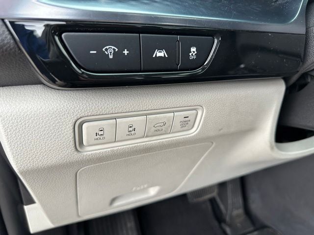 2023 Kia Carnival SX Prestige — photo 25 of 36