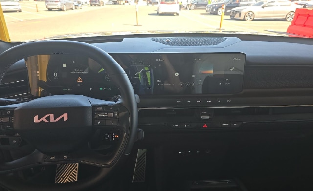 2024 Kia EV9 GT-Line — photo 8 of 9