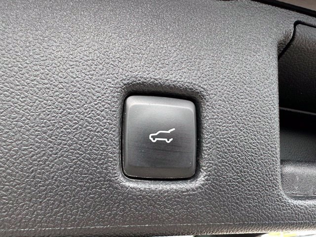 2023 Ford Escape Active — photo 13 of 27