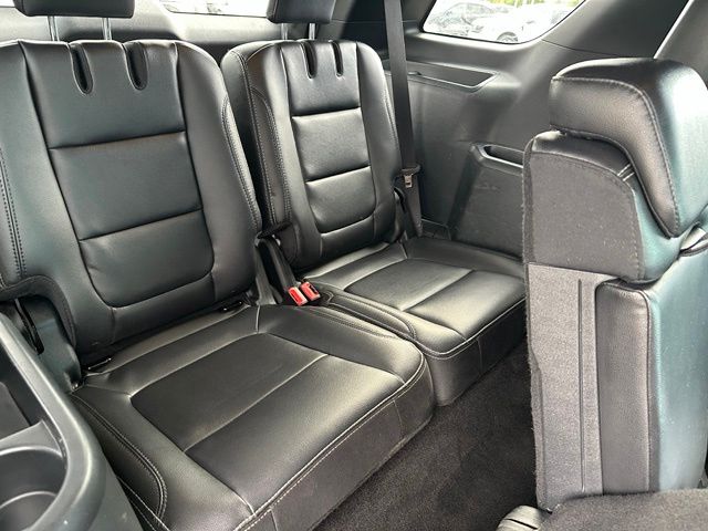 2019 Ford Explorer Limited — photo 10 of 33