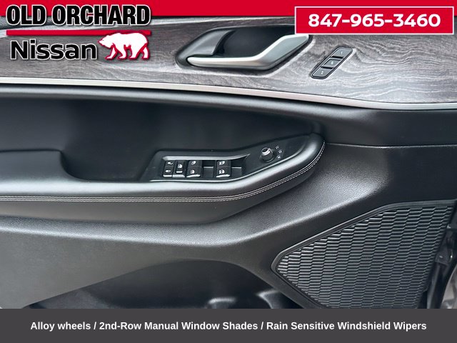 2023 Jeep Grand Cherokee Limited — photo 13 of 25