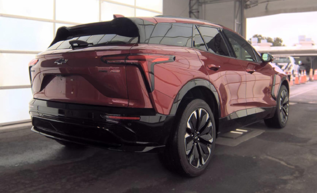 2024 Chevrolet Blazer EV RS — photo 3 of 8