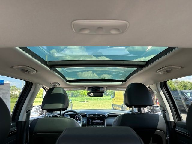 2024 Hyundai Tucson Hybrid Limited — photo 10 of 35