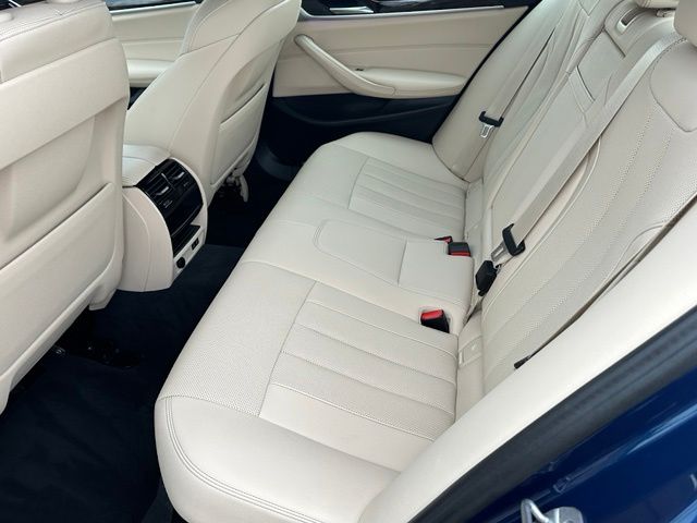 2023 BMW 5 Series 530i xDrive — photo 30 of 42
