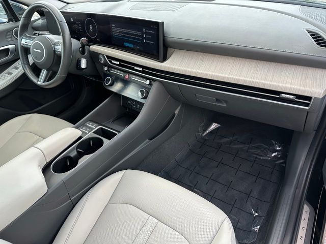 2025 Hyundai Sonata Hybrid Limited — photo 10 of 40