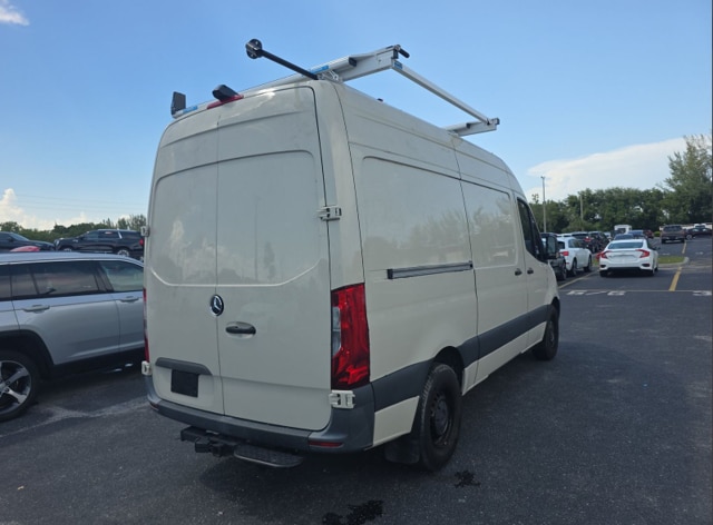 2024 Mercedes-Benz Sprinter 2500 Crew 144 WB — photo 3 of 7