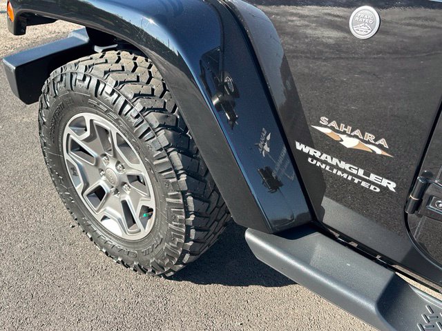 2016 Jeep Wrangler Unlimited Sahara — photo 8 of 25