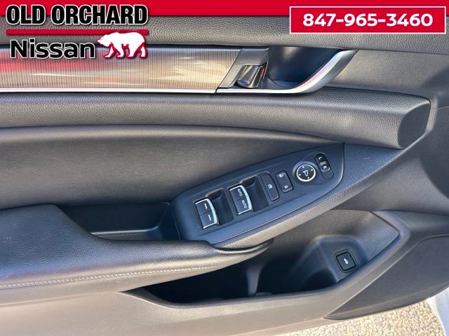 2018 Honda Accord Sport — photo 11 of 21