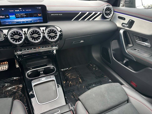 2025 Mercedes-Benz CLA CLA 35 AMG® — photo 16 of 31