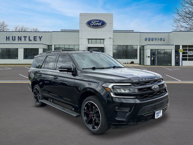 2022 Ford Expedition Limited — photo 4 of 34