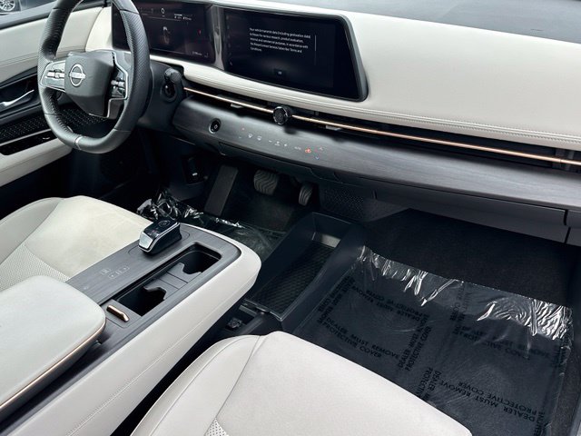 2025 Nissan Ariya Engage e-4orce — photo 10 of 27