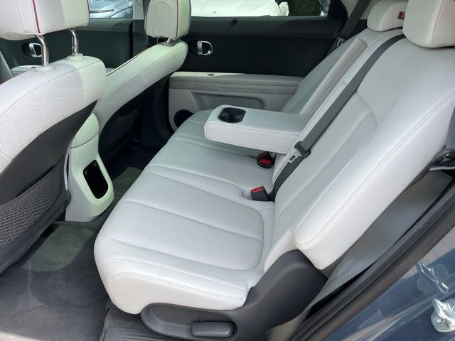 2023 Hyundai IONIQ 5 Limited — photo 14 of 35